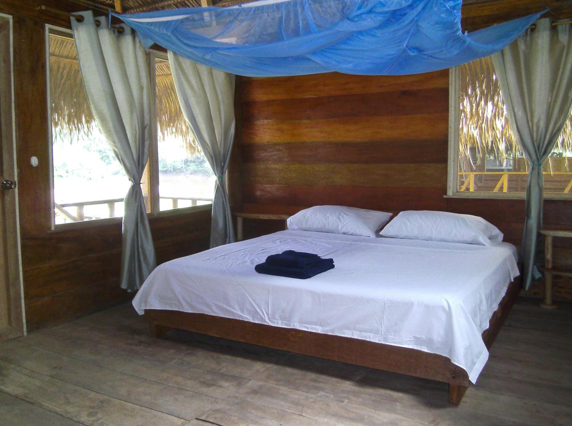 Aguas Negras River Lodge Puerto Montufar Dış mekan fotoğraf